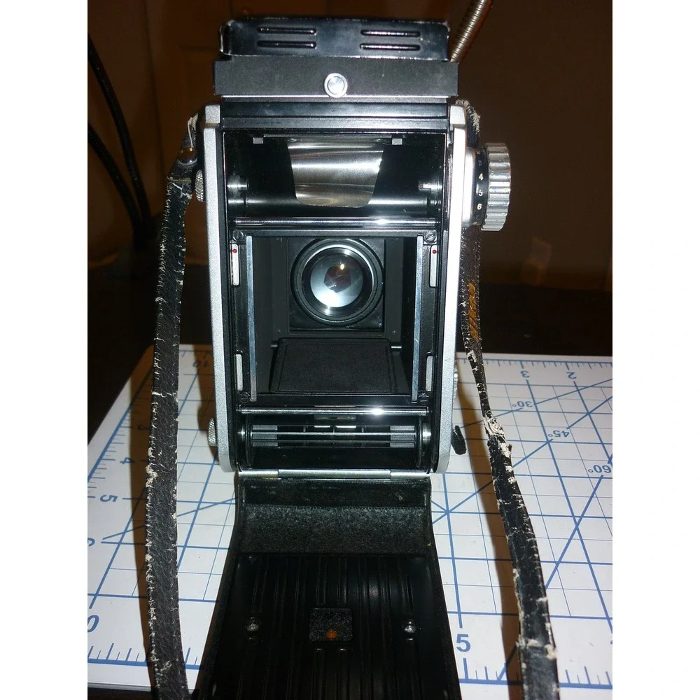 Vintage Mamiyaflex C2 Professional TLR Camera w/ 80mm f2.8 Mamiya-Sekor Lenses